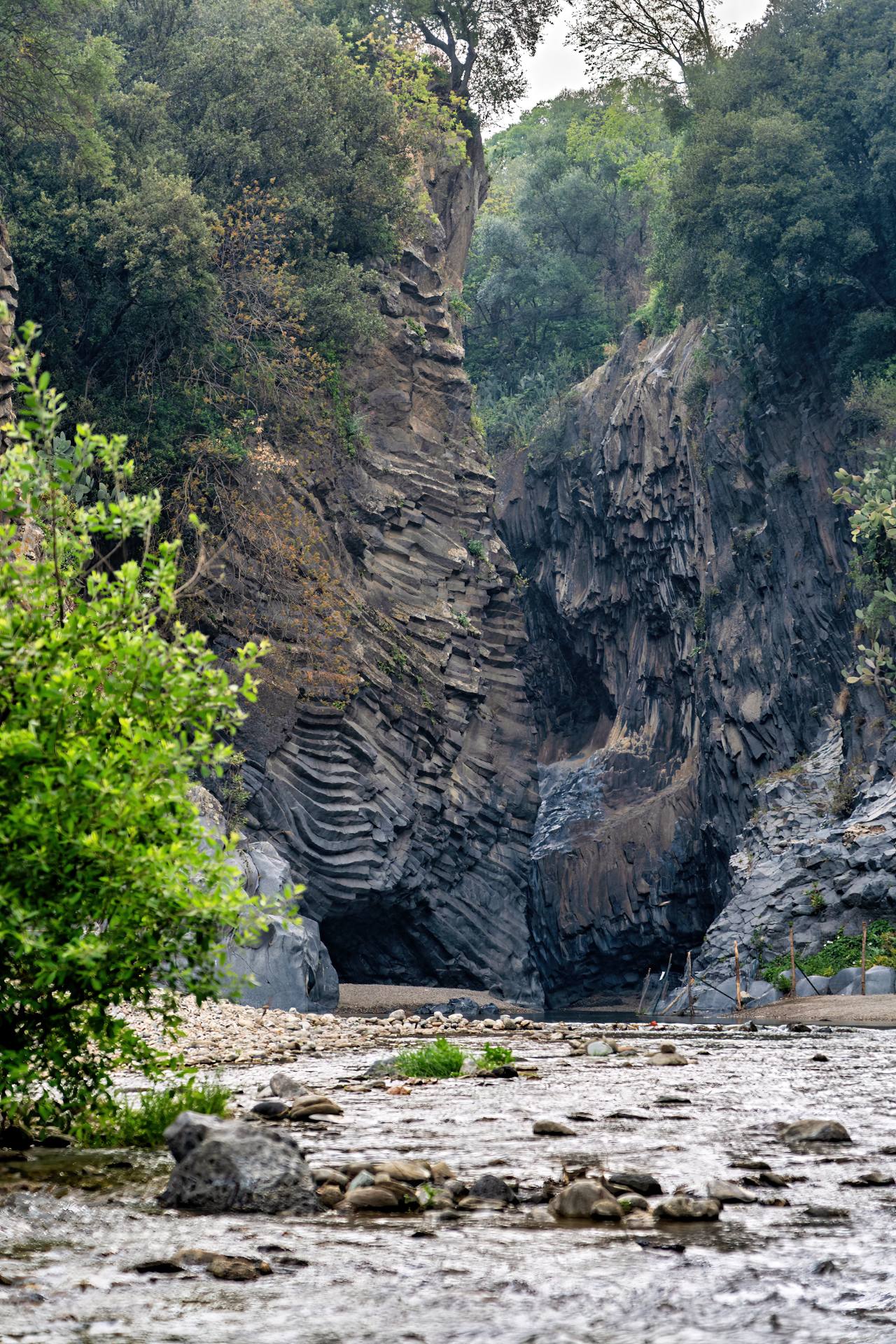 Gole dell'Alcantara (Parco Botanico e Geologico) in Motta Camastra